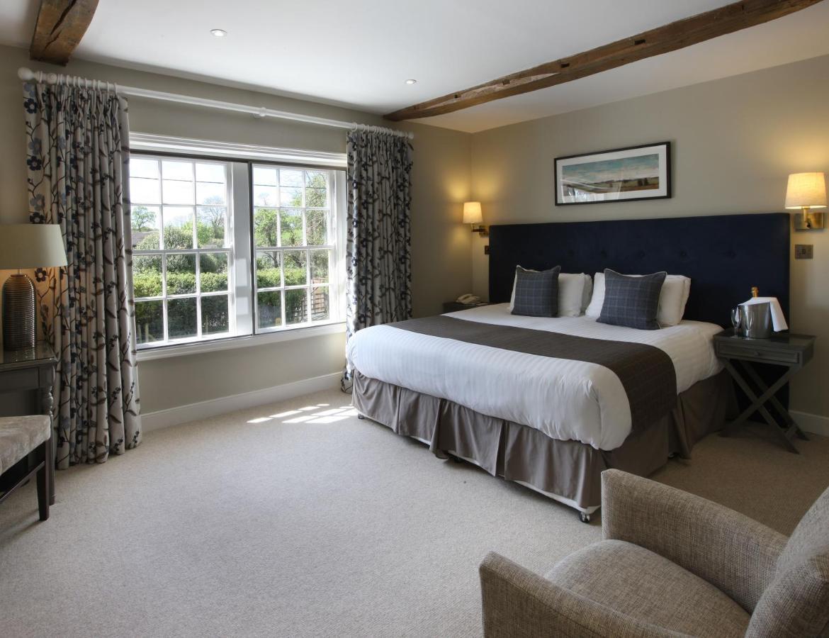 The Bell Inn Hotel リンドハースト エクステリア 写真