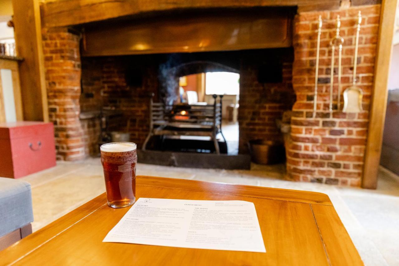 The Bell Inn Hotel リンドハースト エクステリア 写真