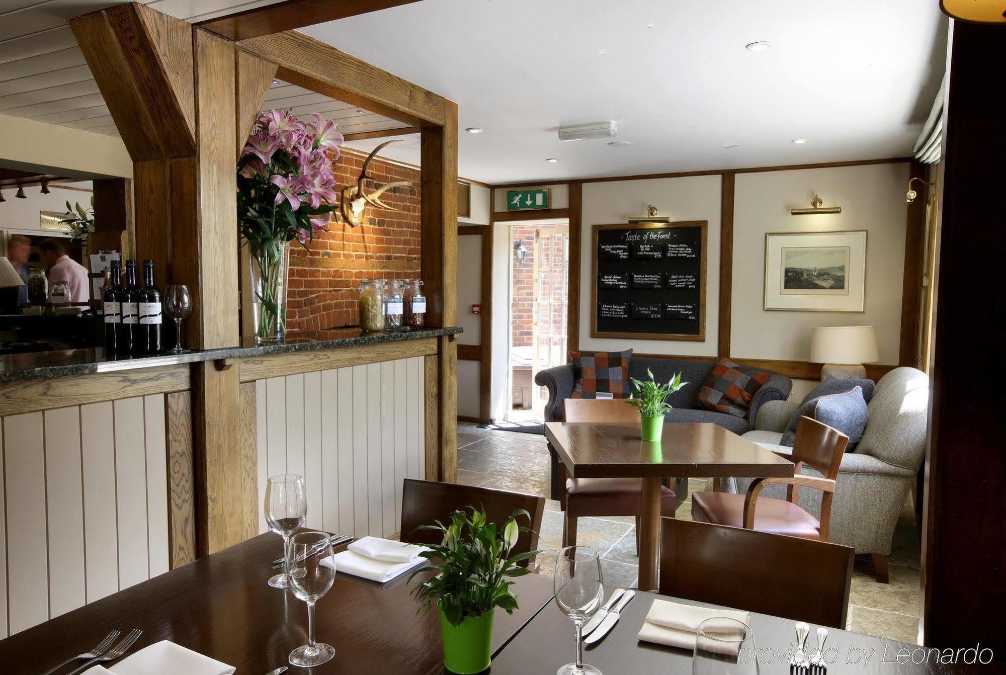The Bell Inn Hotel リンドハースト エクステリア 写真