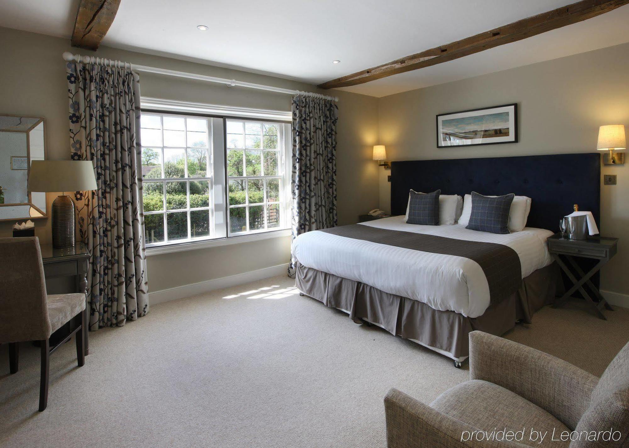 The Bell Inn Hotel リンドハースト エクステリア 写真