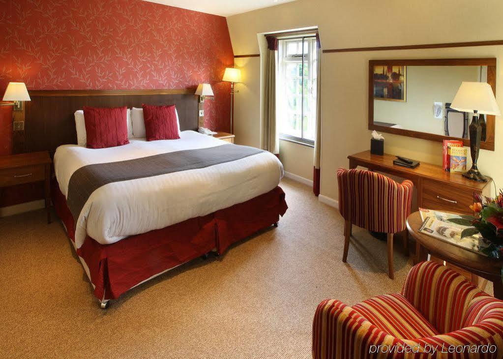 The Bell Inn Hotel リンドハースト エクステリア 写真